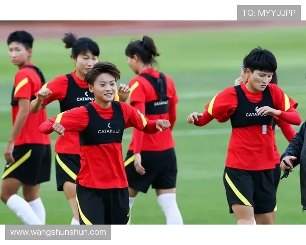 王芳专访:从绿茵场到人生舞台的足球旅程回顾与展望 王芳专访:从绿茵场到人生舞台的足球旅程回顾与展望