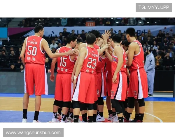 北京控股力克南京同曦 强强对决激烈争锋呈现精彩篮球对抗