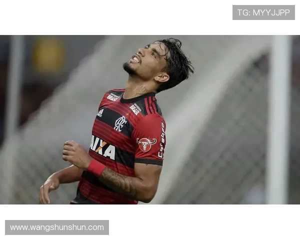 帕奎塔引领新潮流探索足球技艺与战术的完美结合之路 帕奎塔引领新潮流探索足球技艺与战术的完美结合之路